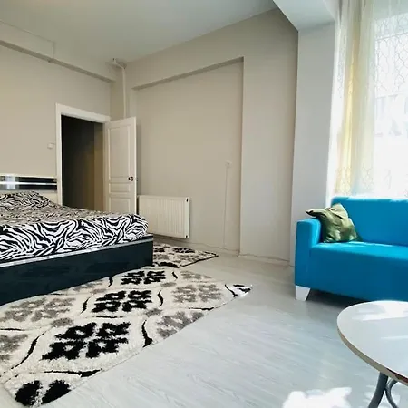 Pangalti Jakuzili Esyali Daire Apartman *