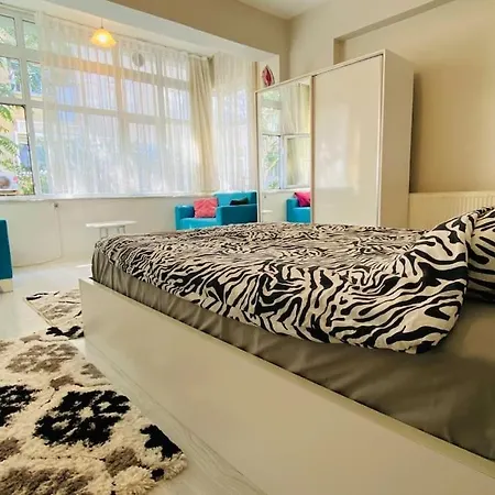 Pangalti Jakuzili Esyali Daire Apartman