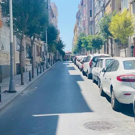Pangalti Jakuzili Esyali Daire Apartment *