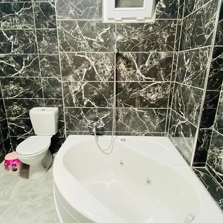 Pangalti Jakuzili Esyali Daire *